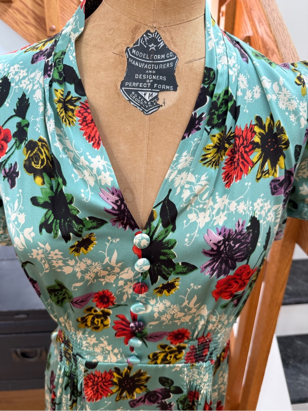 Betsey Johnson Mint Green Floral Button-Front Midi Dress - Picture 3 of 6